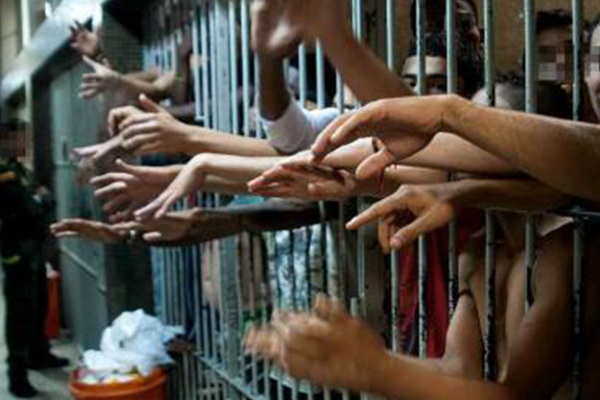 hacinamiento.png.completo